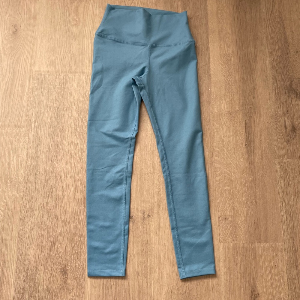 Alo Yoga airbrush leggings. Blue XS. Like new - Picture 2 of 4